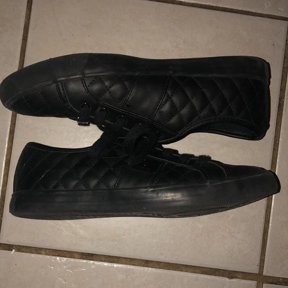 SNEAKERS - Picture 7 of 16